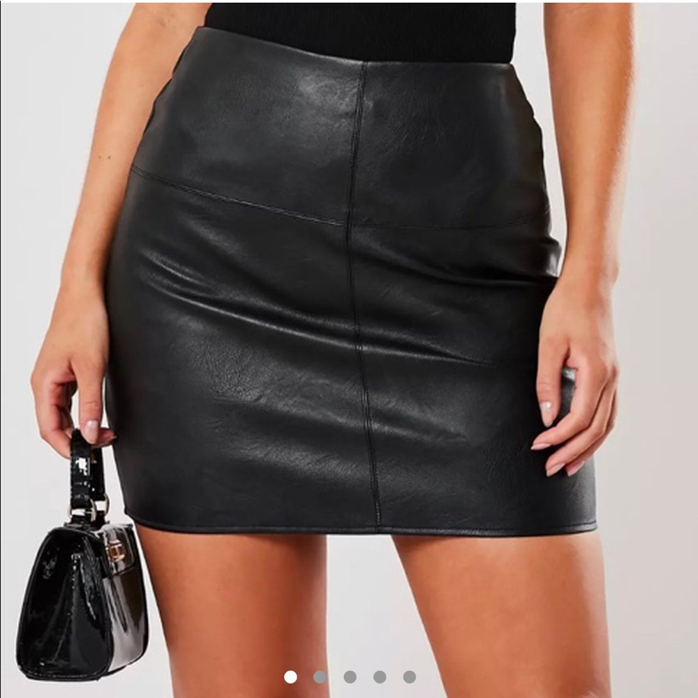SOLD Misguided Vegan Leather Mini Skirt 🖤